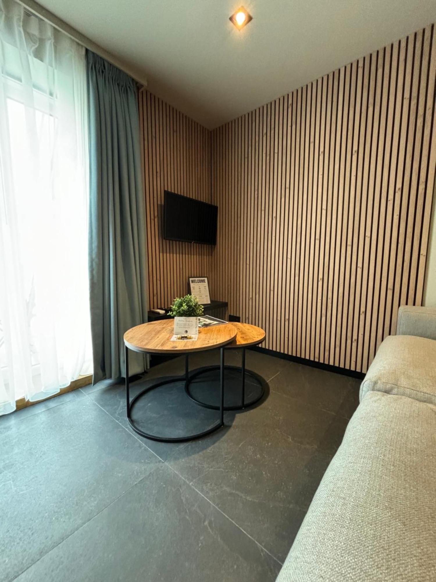 Hotel Mezza Notte Ronse Exterior photo
